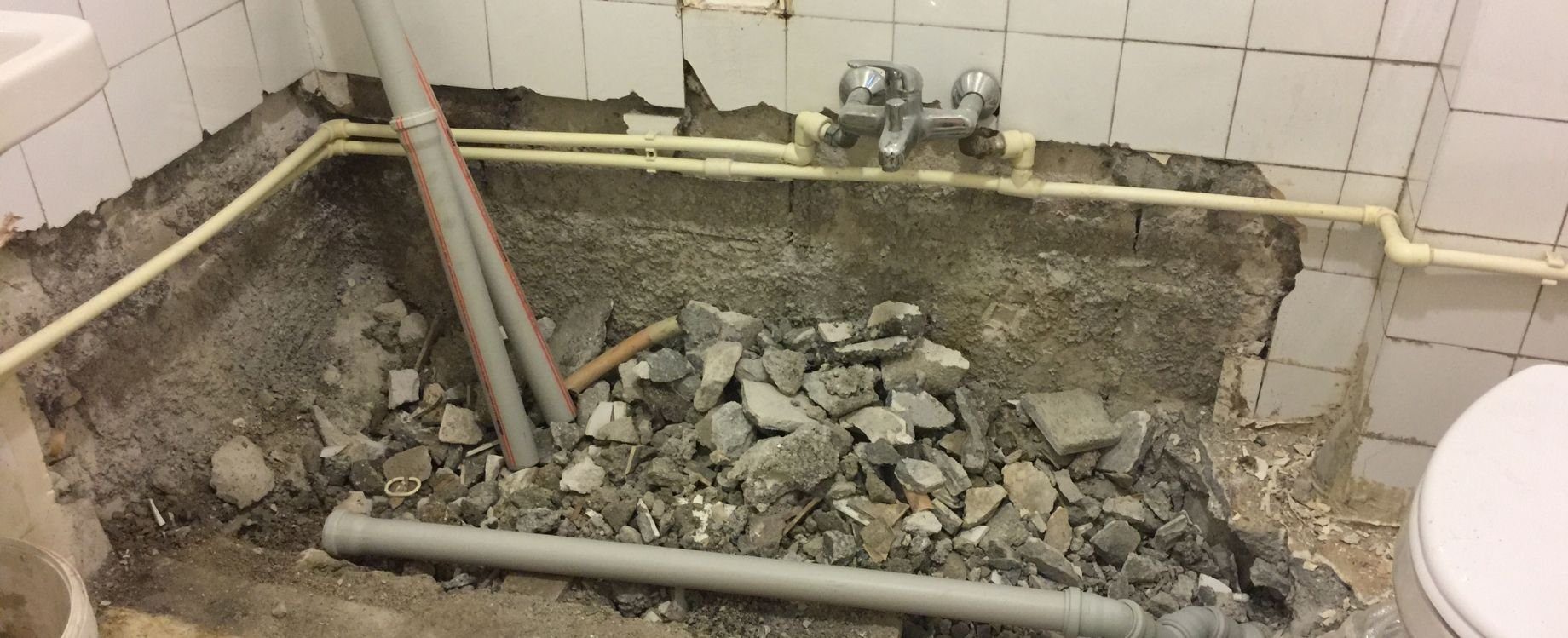 bathroom fitter near me SW4 0JY